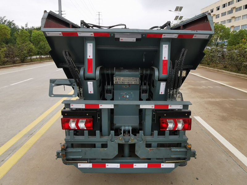 CSC5042ZZZJHBEV型純電動自裝卸式垃圾車 CSC5042ZZZJHBEV型純電動自裝卸式垃圾車